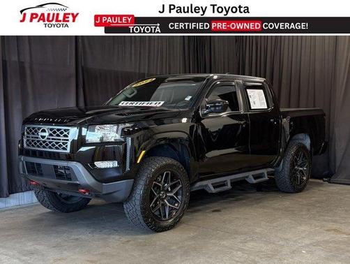 Black 2024 Nissan Frontier SV