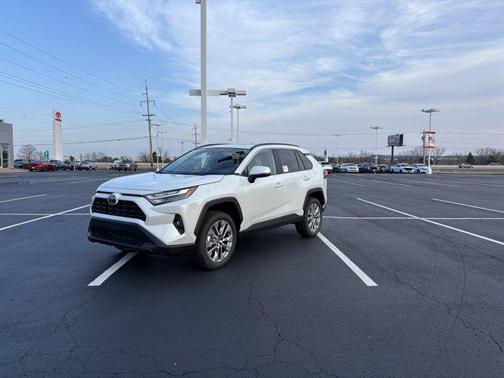 2025 Toyota RAV4 XLE Premium