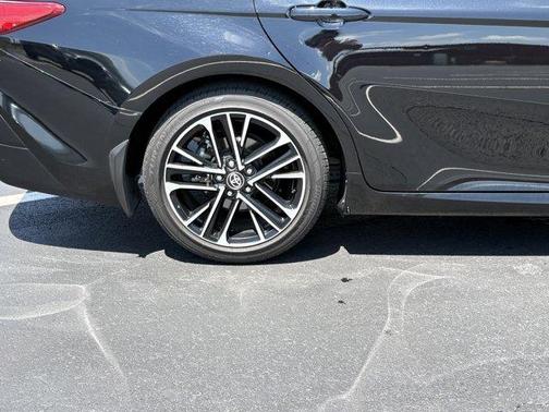 Midnight Black Metallic 2025 Toyota Camry XLE
