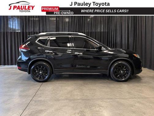 Magnetic Black 2019 Nissan Rogue SV