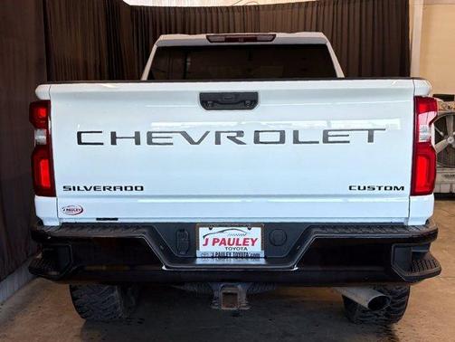 Summit White 2020 Chevrolet Silverado 2500 Custom