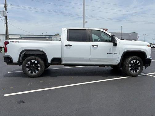 Summit White 2020 Chevrolet Silverado 2500 Custom