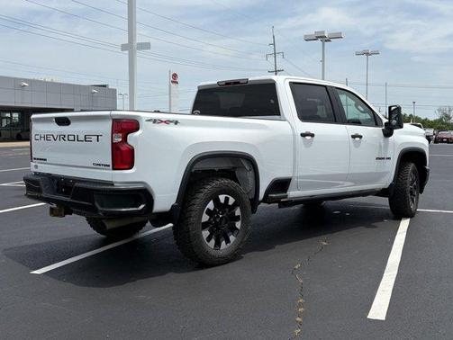 Summit White 2020 Chevrolet Silverado 2500 Custom