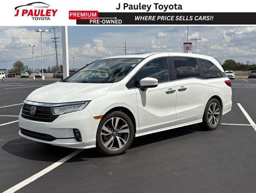 White 2022 Honda Odyssey Touring