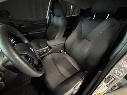 2021 Toyota Prius LE