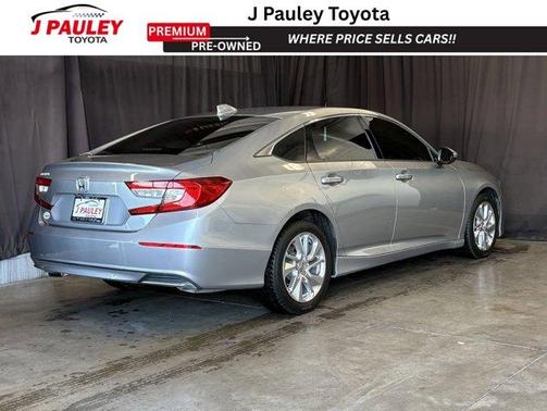 Lunar Silver Metallic 2019 Honda Accord LX