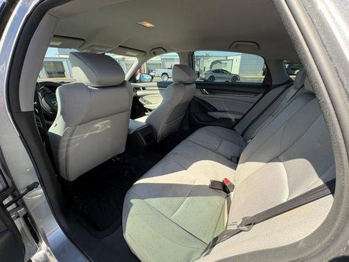 Lunar Silver Metallic 2019 Honda Accord LX