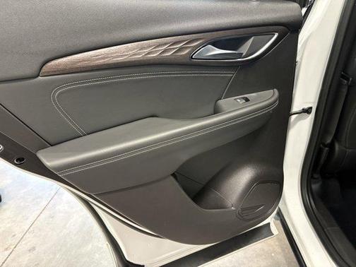 Summit White 2022 Buick Envision Avenir