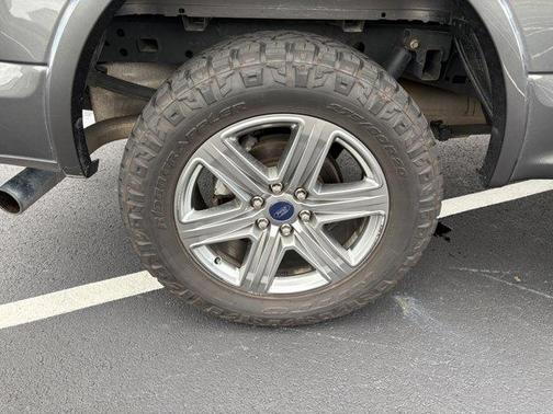 Magnetic Metallic 2018 Ford F-150 XLT