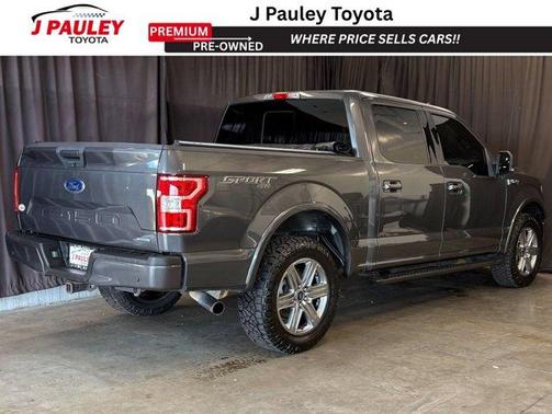 Magnetic Metallic 2018 Ford F-150 XLT