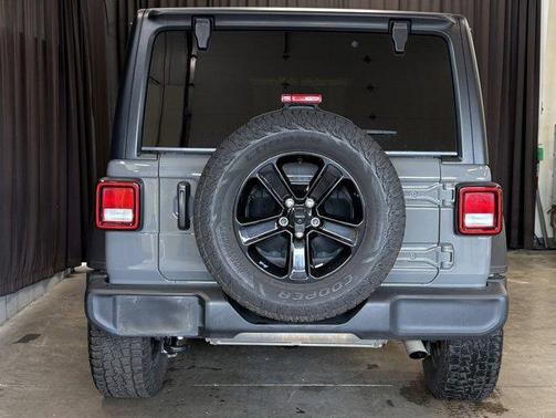 Sting Gray Clearcoat 2022 Jeep Wrangler Unlimited Sport Altitude