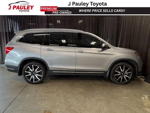 Lunar Silver Metallic 2021 Honda Pilot Touring 7-Passenger