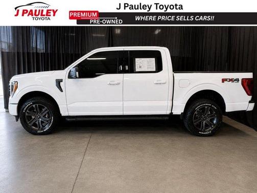 Oxford White 2022 Ford F-150 XLT