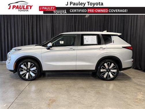 Alloy Silver Metallic 2025 Mitsubishi Outlander SE