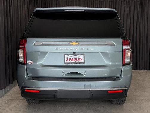 Silver Sage Metallic 2023 Chevrolet Suburban LT