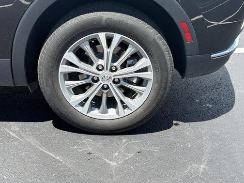 Ebony Twilight Metallic 2022 Buick Envision Preferred