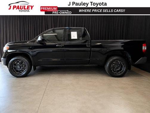 Midnight Black Metallic 2018 Toyota Tundra SR