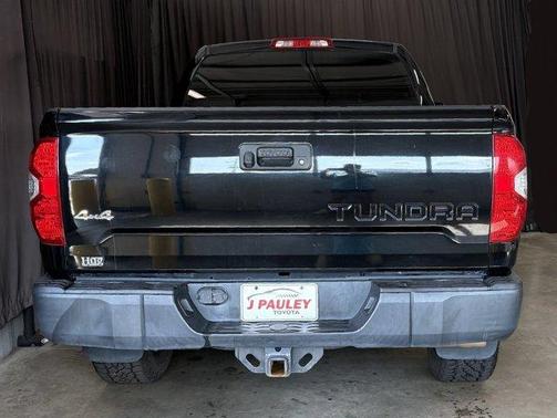Midnight Black Metallic 2018 Toyota Tundra SR
