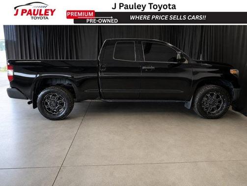 Midnight Black Metallic 2018 Toyota Tundra SR