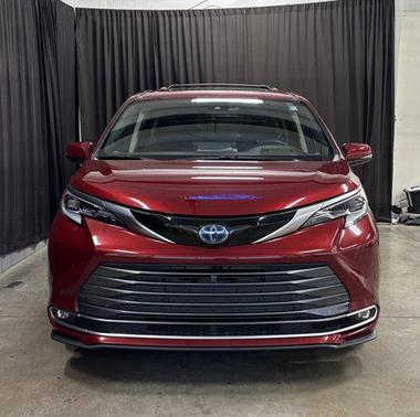 2021 Toyota Sienna Platinum