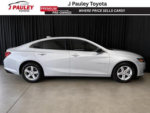 Silver Ice Metallic 2020 Chevrolet Malibu 1LS