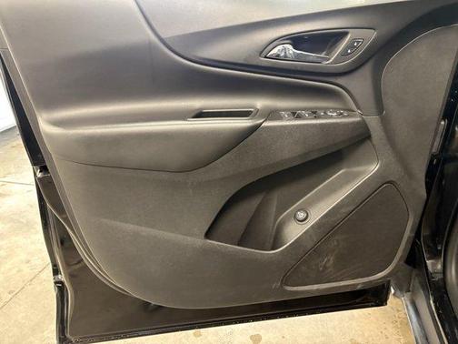Mosaic Black Metallic 2024 Chevrolet Equinox LT