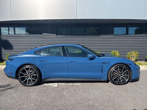 2024 Porsche Taycan 4S