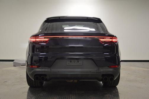 Moonlight Blue Metallic 2023 Porsche Cayenne Platinum Edition