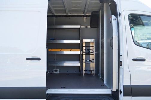 Arctic White 2026 Mercedes-Benz Sprinter 2500 Cargo 144 WB