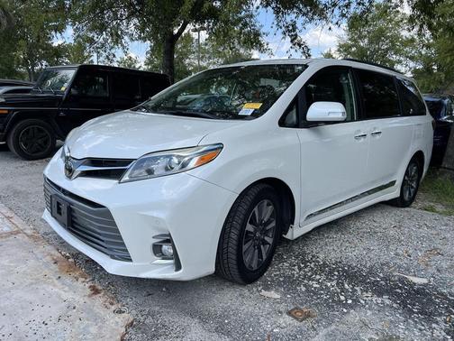 2020 Toyota Sienna 