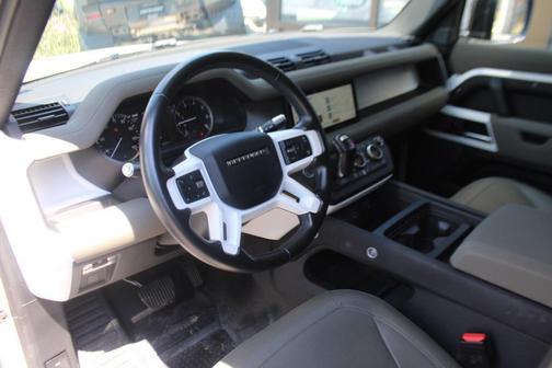 2022 Land Rover Defender 110 SE