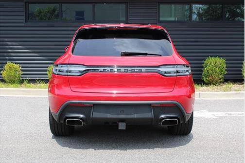 2025 Porsche Macan Base