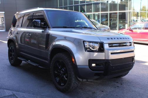 2025 Land Rover Defender 110 P300