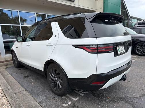 2022 Land Rover Discovery P300 S R-Dynamic