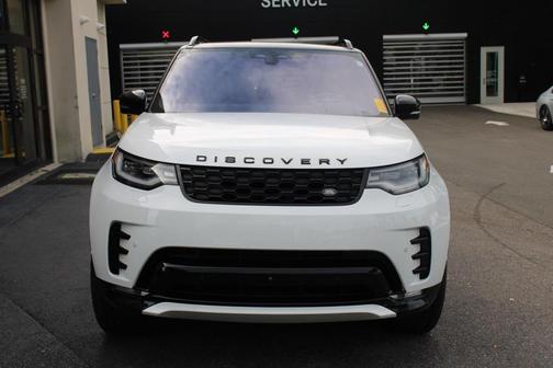 2022 Land Rover Discovery P300 S R-Dynamic