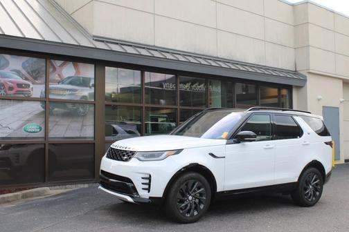 2022 Land Rover Discovery P300 S R-Dynamic