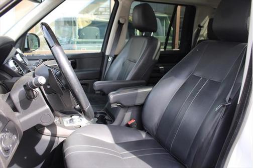 2016 Land Rover LR4 Base