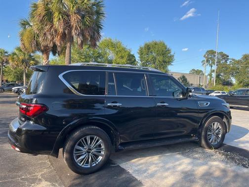 2024 INFINITI QX80 Luxe