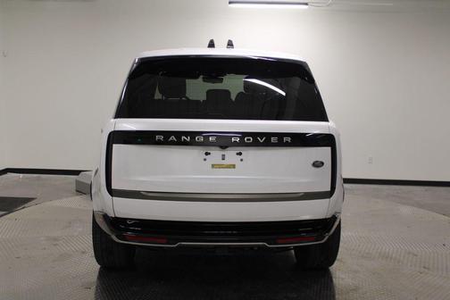 White 2023 Land Rover Range Rover P530 SE