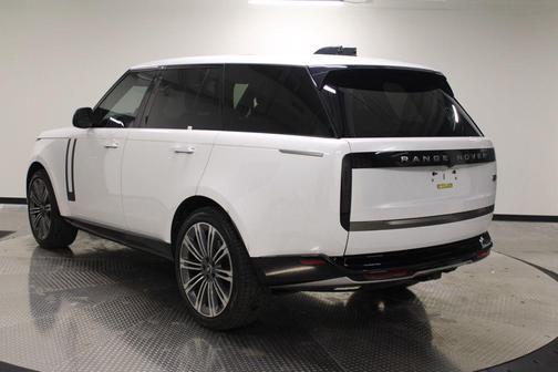 White 2023 Land Rover Range Rover P530 SE