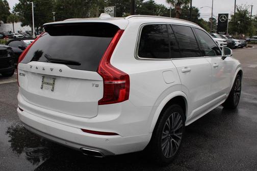 2020 Volvo XC90 T5 Momentum