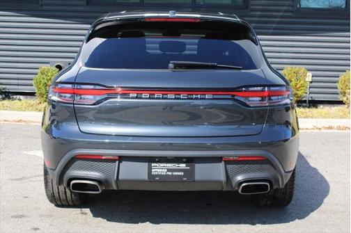 2024 Porsche Macan Base