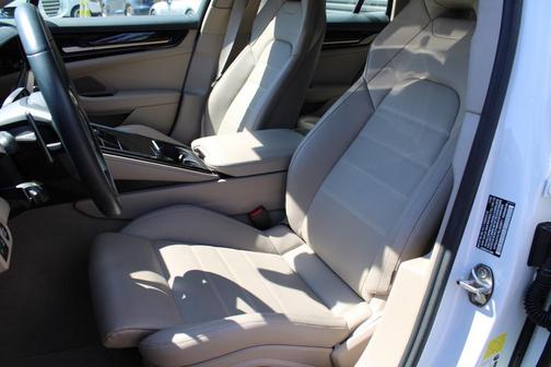 2024 Porsche Panamera 4