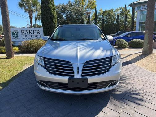 2019 Lincoln MKT Reserve