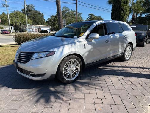 2019 Lincoln MKT Reserve