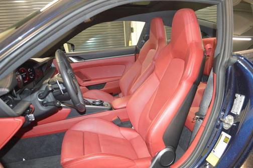 2021 Porsche 911 Carrera