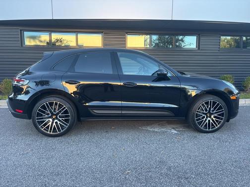 2025 Porsche Macan