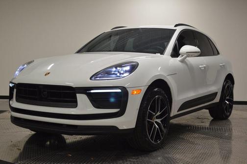 2022 Porsche Macan 