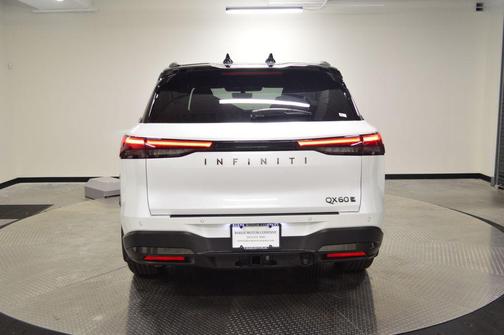 Radiant White/Black Obsidian 2026 INFINITI QX60 AUTOGRAPH