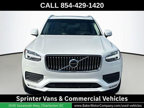 Crystal White Metallic 2022 Volvo XC90 T6 Momentum